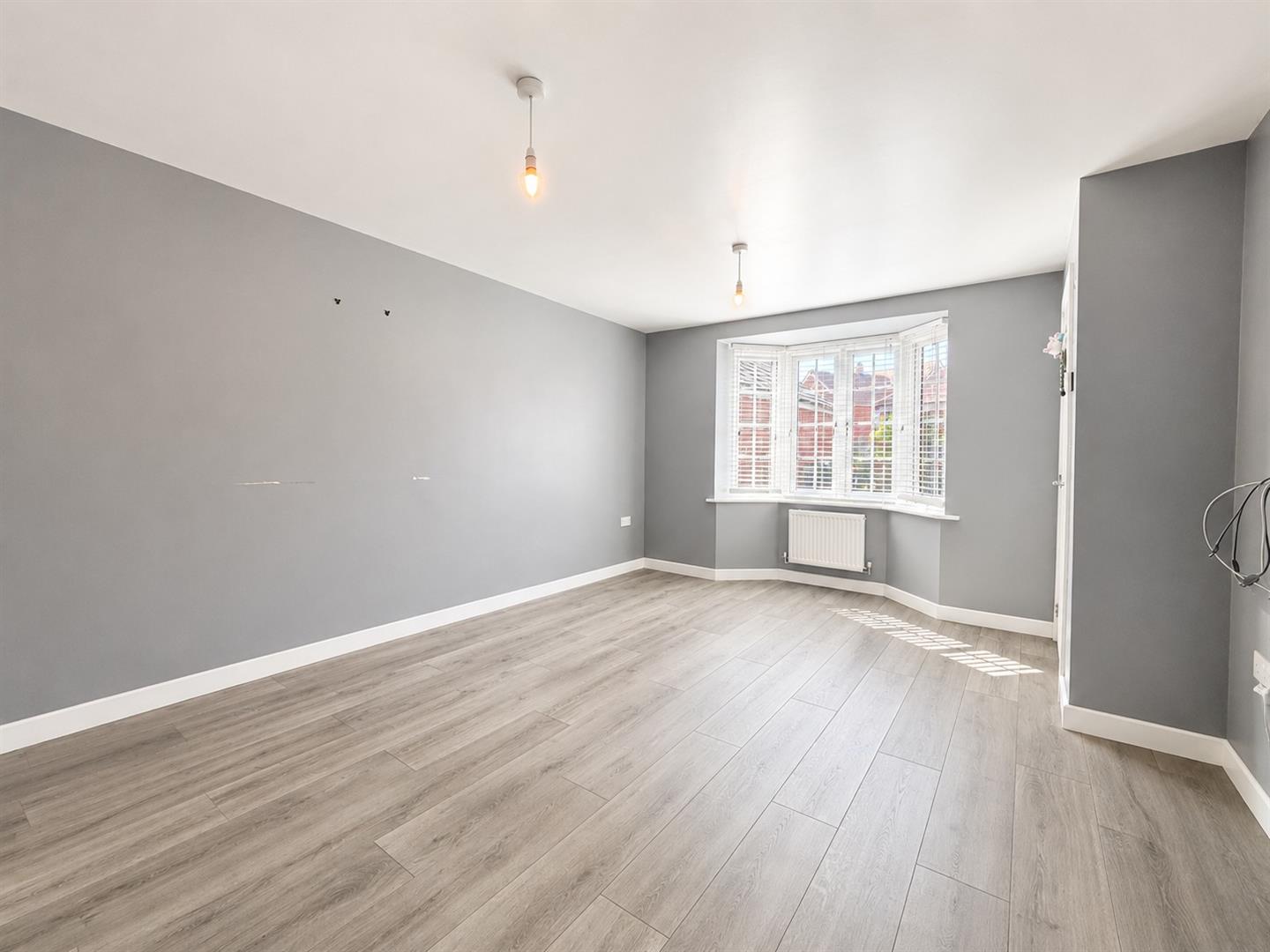 3 bed property in Hovingham Drive, Bedford